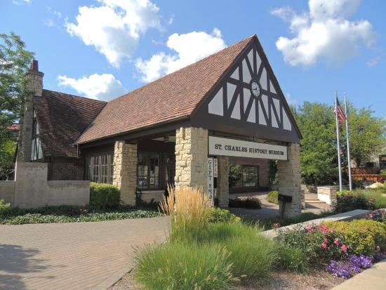 St. Charles History Museum and The Curious Fox Gift